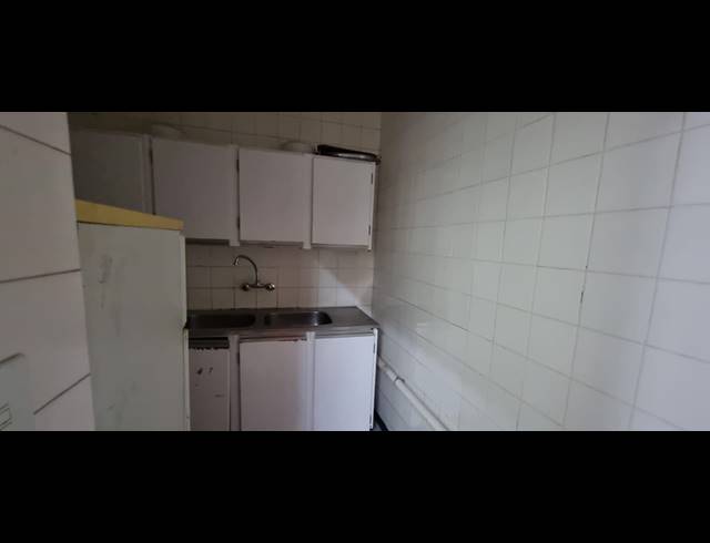 5,100M² WAREHOUSE FOR SALE IN LA ROCHELLE